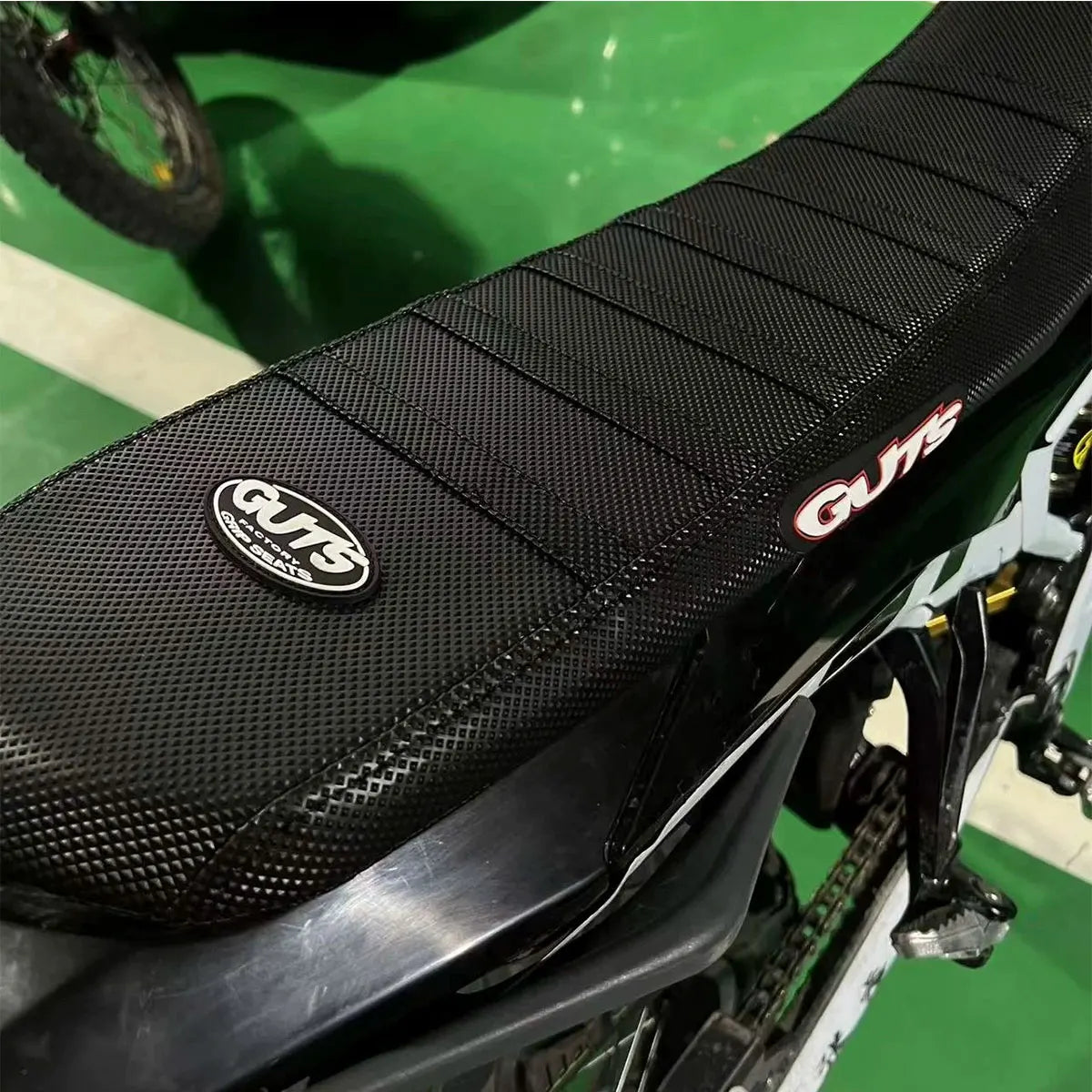 Ultra Bee Guts seat cover